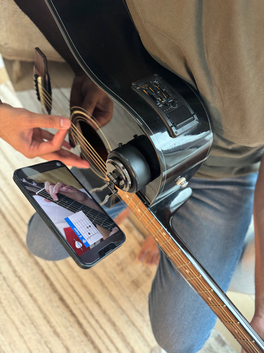 Strum Screen | Magnetic Phone Mount for Hands-Free Guitar Practice